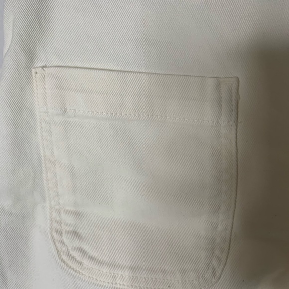 GAP BUTTON-FLY HIGH RISE JEAN SHORTS - Picture 5 of 6